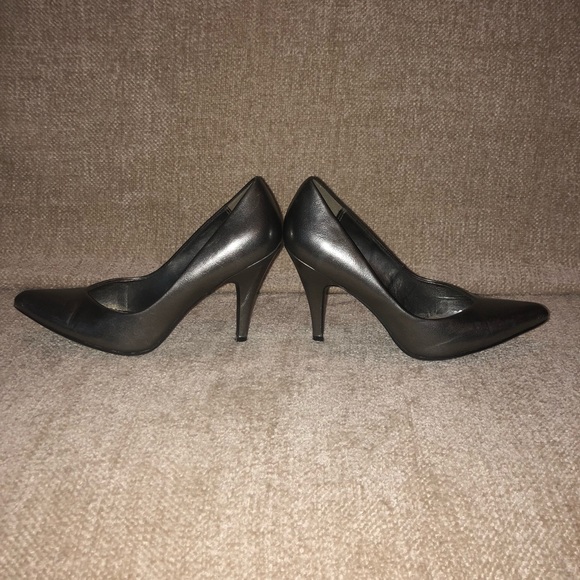 Fiona Silver Pumps - Size 7 - Picture 5 of 6